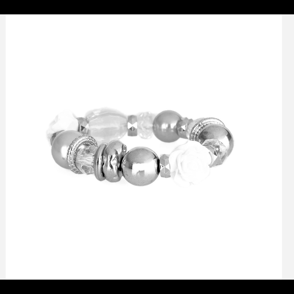 Paparazzi - Here I Am - Silver Bracelet